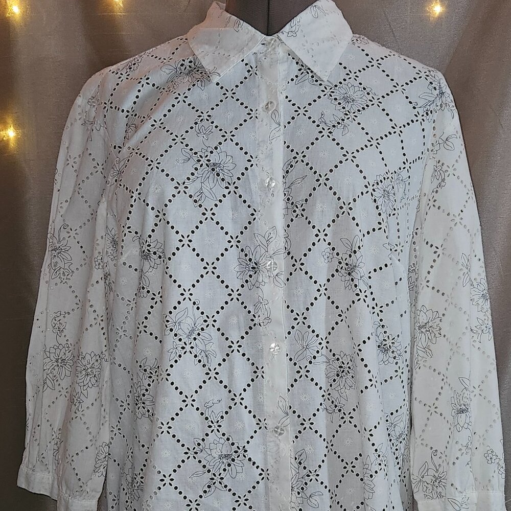 Sag Harbor, White Lace Look, Black Flower Pattern, Long Sleeve, Size: L